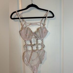 Victoria Secret VERY SEXY
Wicked Unlined Rosebud Embroidery Teddy